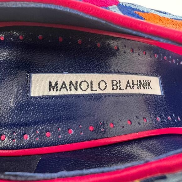 Manolo Blahnik Cotis Floral Embroidered Pumps 39.5 Blue Pink Heels - Picture 6 of 11